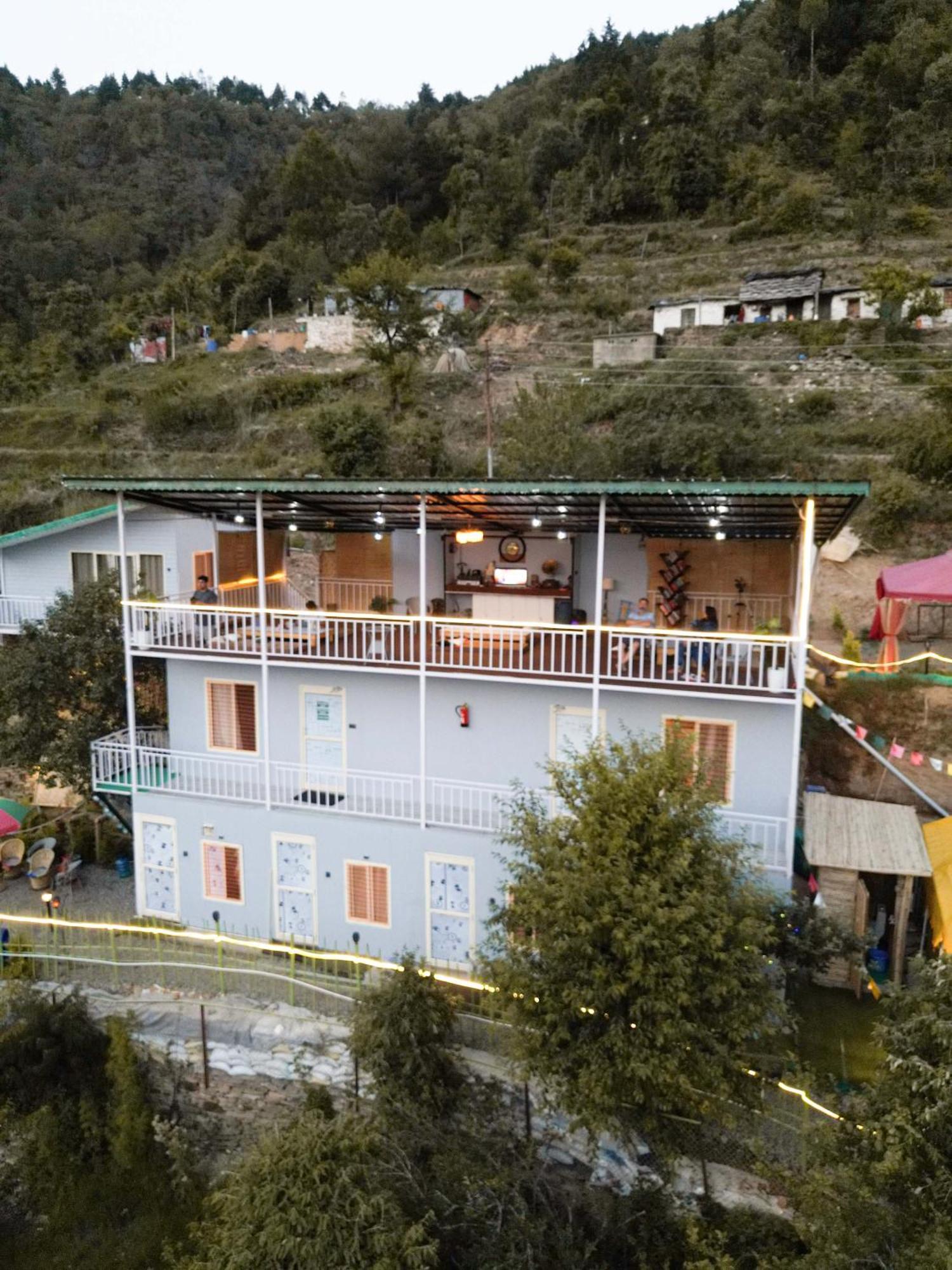 The Rare One'S Mukteshwar - Resort & Cafe Eksteriør billede