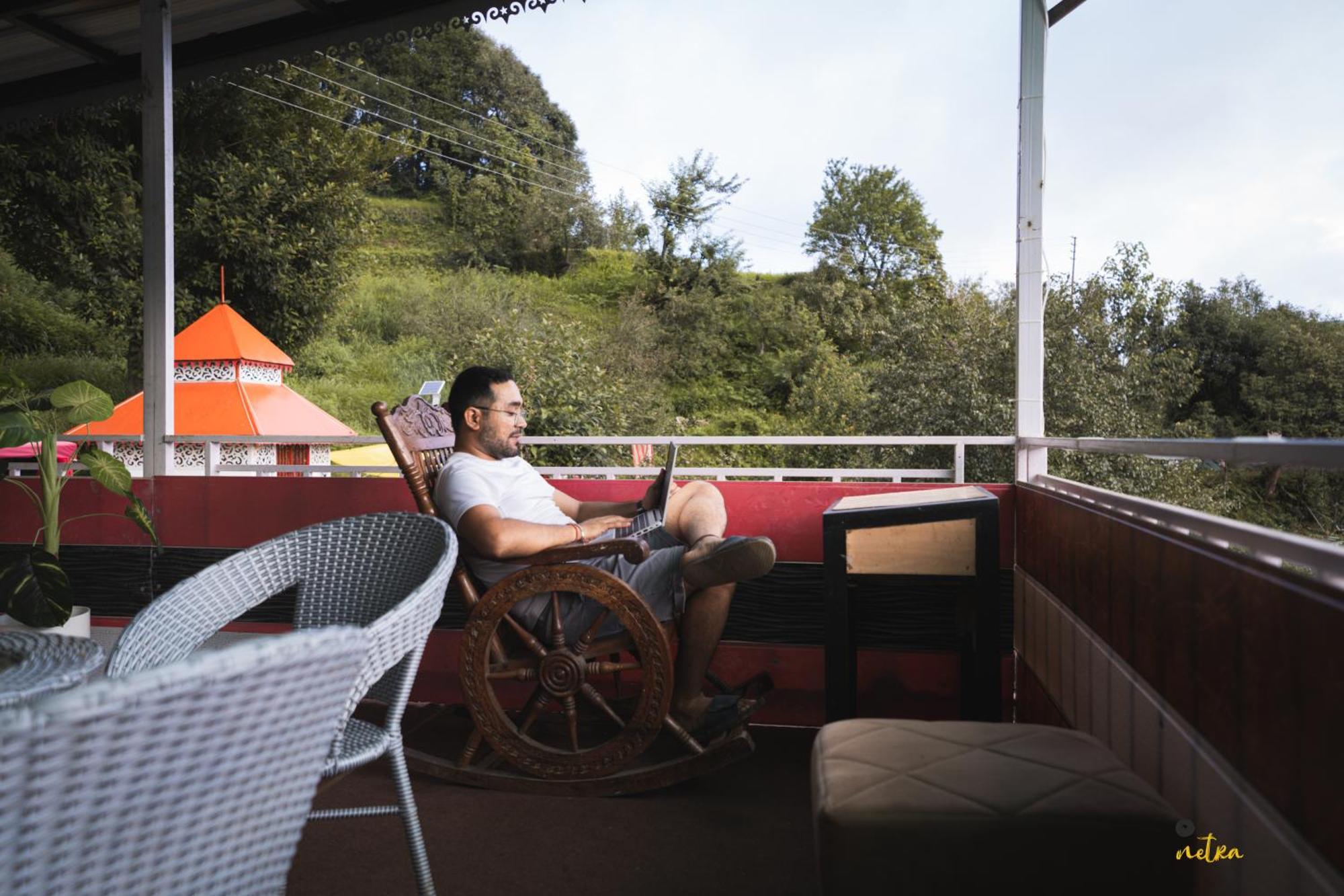 The Rare One'S Mukteshwar - Resort & Cafe Eksteriør billede