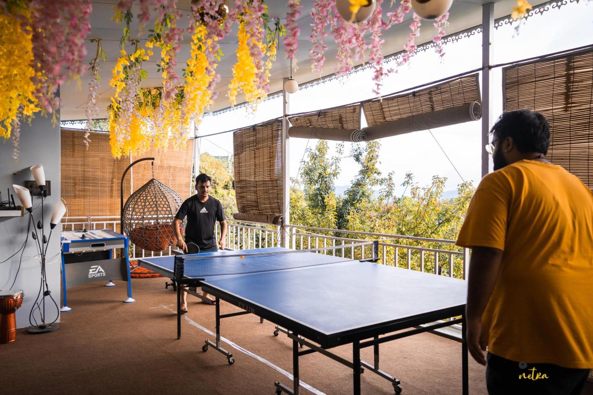 The Rare One'S Mukteshwar - Resort & Cafe Eksteriør billede